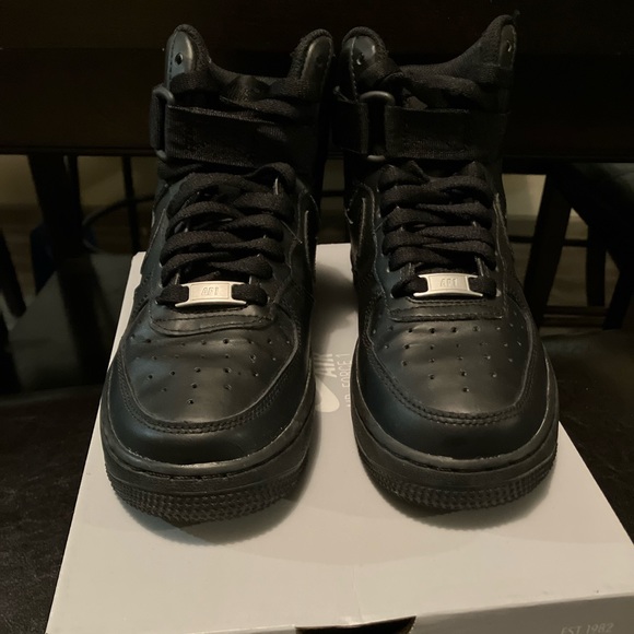 Nike Air Force 1 High LE (GS) Size 4Y - Picture 2 of 6